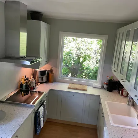 2-Bedrom House Beaches, Easy Access To City Centre And Comfort In Breidablikkveien Holiday home